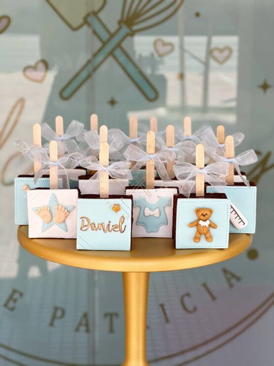 Brownie decorado bautizo