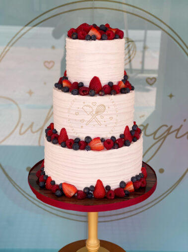 Tarta de boda frutos rojos