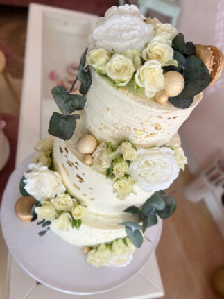 Tarta boda con flores