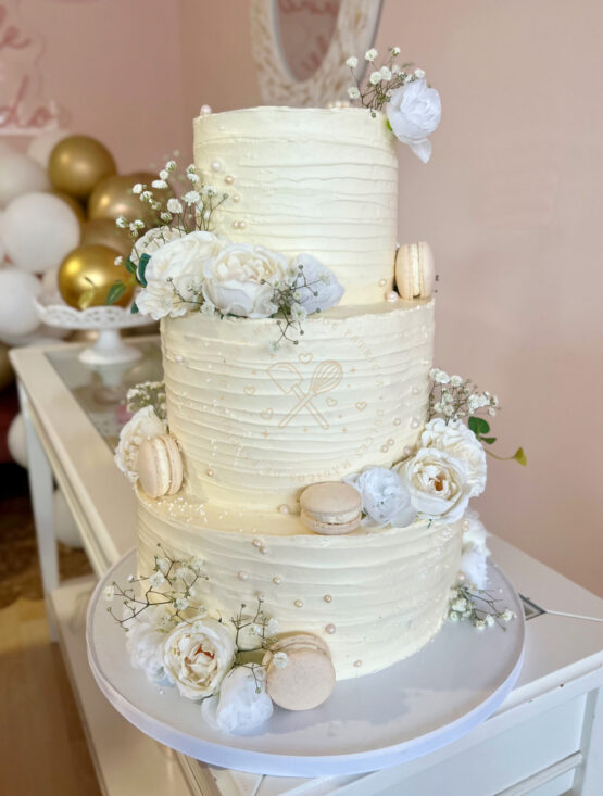Tarta boda decorada en crema