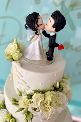 tarta-boda-muñecos-blanca