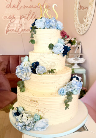 tarta-boda-flores-azules