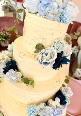 tarta-boda-flores-azules