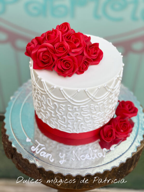 tarta boda rosas rojas