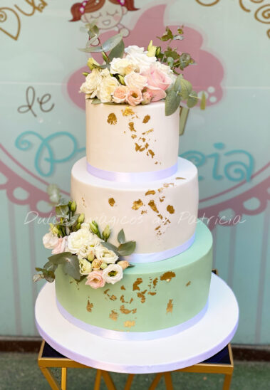 Tarta decorada fondant personalizada boda madrid