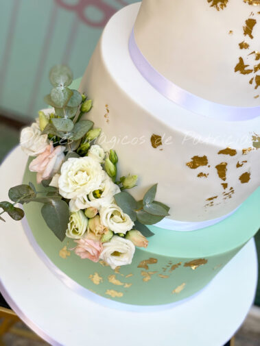 Tarta decorada fondant personalizada boda madrid