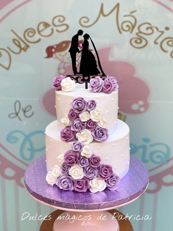 tarta boda cascada flores