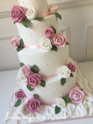 tarta boda flores rosas
