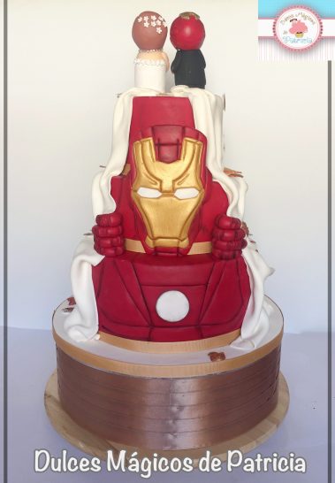 tarta boda marvel