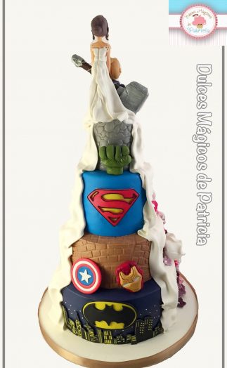 tarta boda marvel