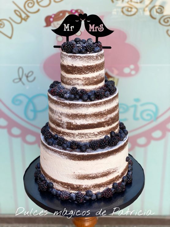 tarta boda negra naked cake frutos