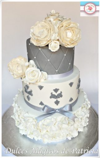 tarta boda peonias plata