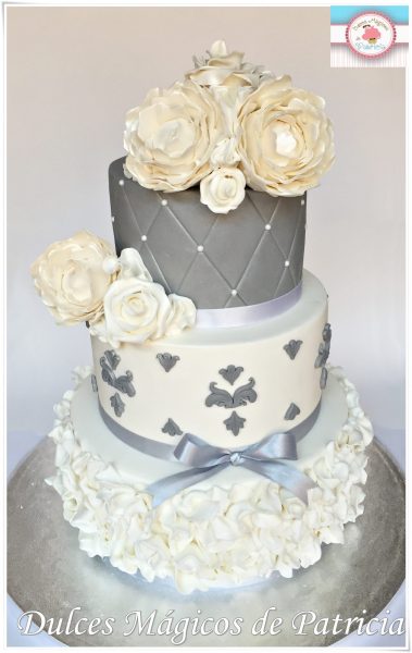tarta boda peonias plata