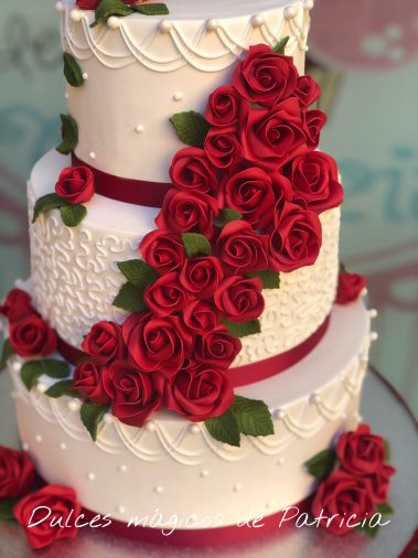 tarta boda rosas rojas madrid