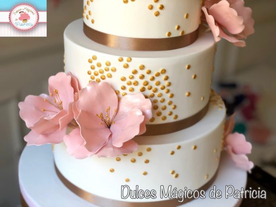 tarta boda topos oro flores rosas