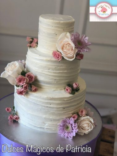 tarta crema rústica flores lilas