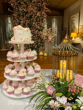 torre boda cupcakes tarta romántica