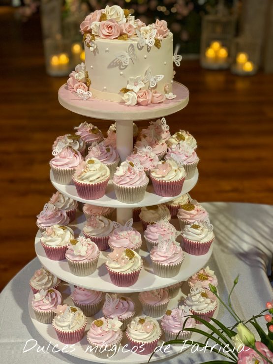 torre cupcakes boda floral elegante