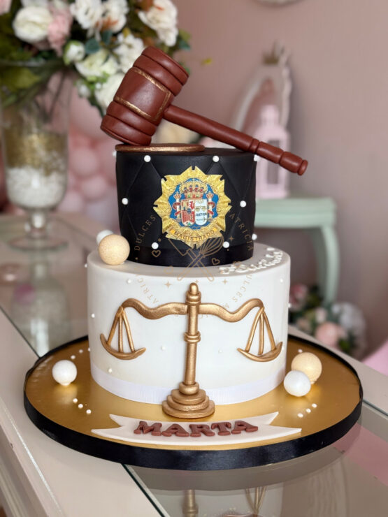 Tarta graduación jueza