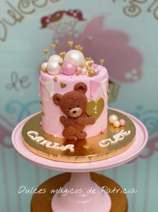 Tarta osito bebé rosa alcalá dorado