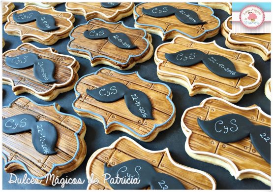 galletas boda bigote madera