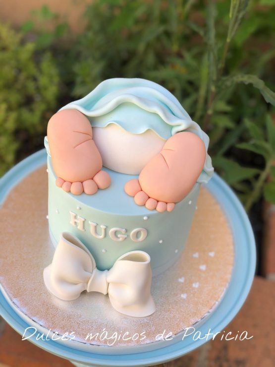 tarta baby shower bebé pies