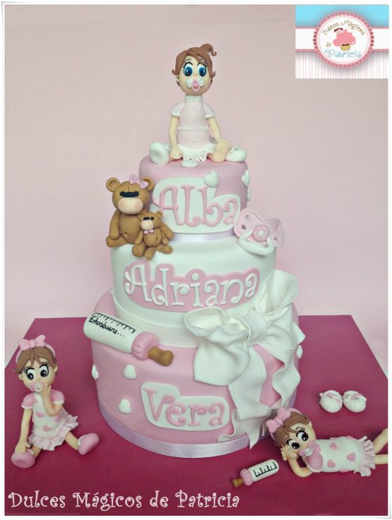 Tarta decorada bebé modelado y osito