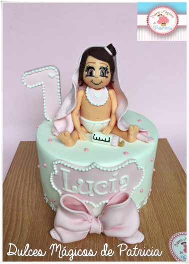 Tarta decorada bebé modelado