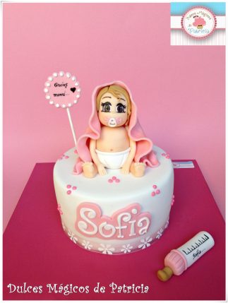 Tarta decorada bebé modelado