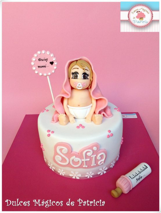 Tarta decorada bebé modelado