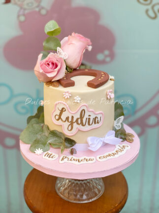 Tarta decorada comunión herradura de caballos