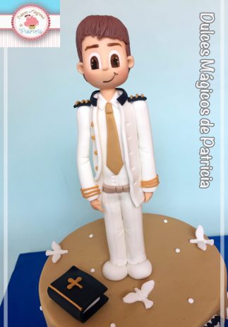 modelado niño comunión tarta