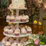 Cupcakes rosas mariposas flores boda