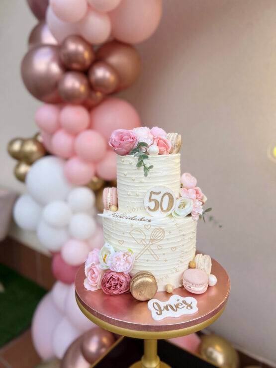 Felices 50 con flores