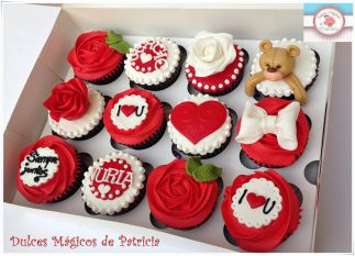 Cupcakes decorados temática Love