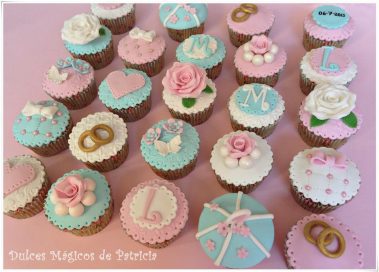 Cupcakes decorados azul y rosa