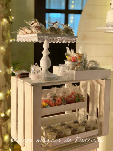 Candy bar mesa dulce boda tonos blanco y plata