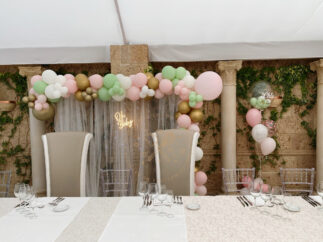 Decoración con globos Bautizo