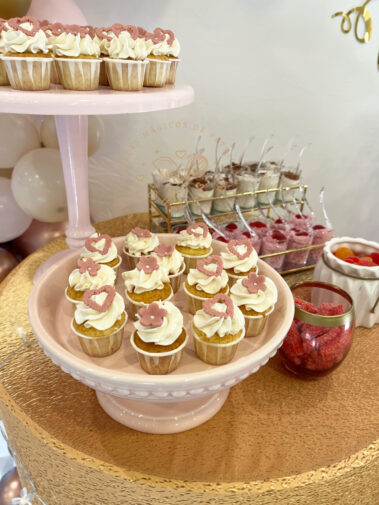 Mesa dulce boda tonos rosas y dorados