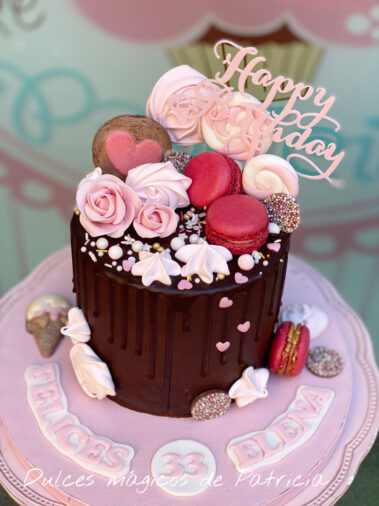 Tarta decorada Madrid Drip cake