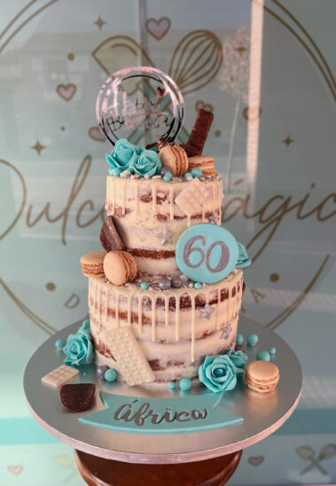 Tarta dripcake 60 años