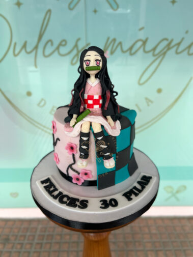 Tarta decorada muñeca