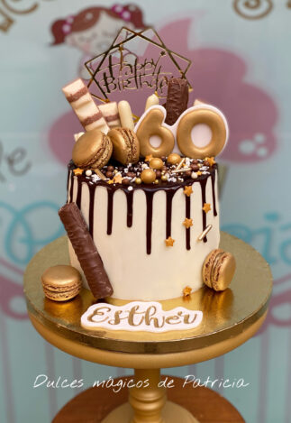 Tarta decorada Madrid Drip cake chocolate-oro