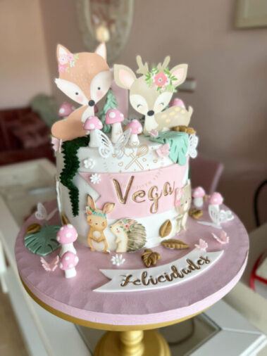 Tarta decorada animalitos del bosque