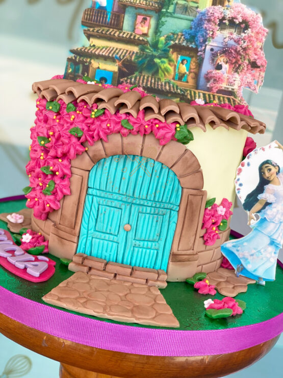 Tarta decorada encanto disney
