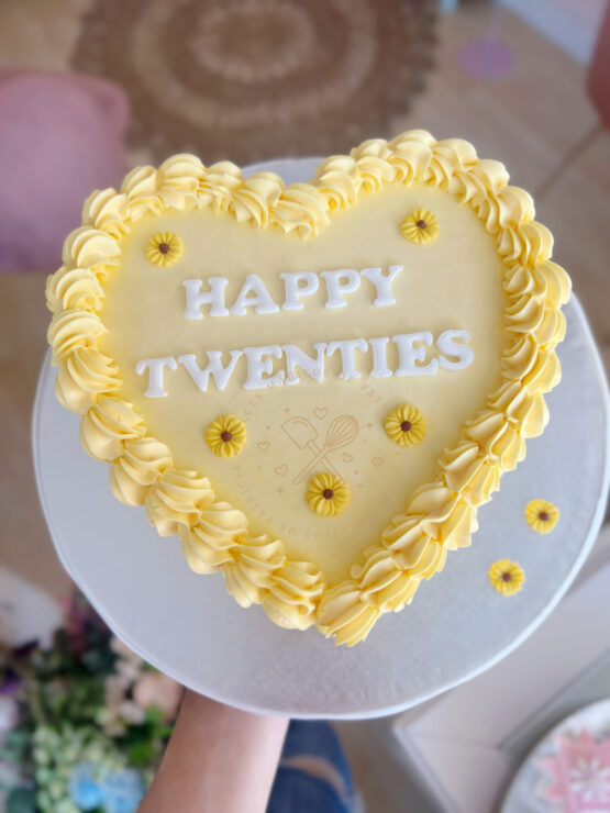 Tarta corazón amarilla