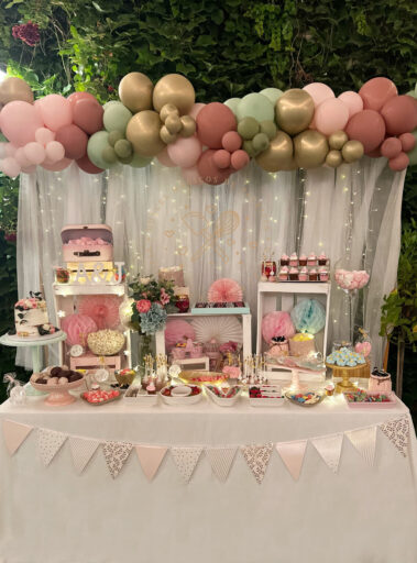 Mesa dulce boda A&J con letras love