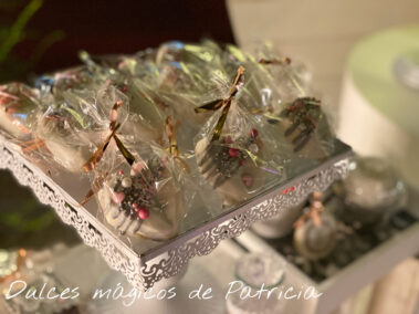 Candy bar mesa dulce boda tonos blanco y plata