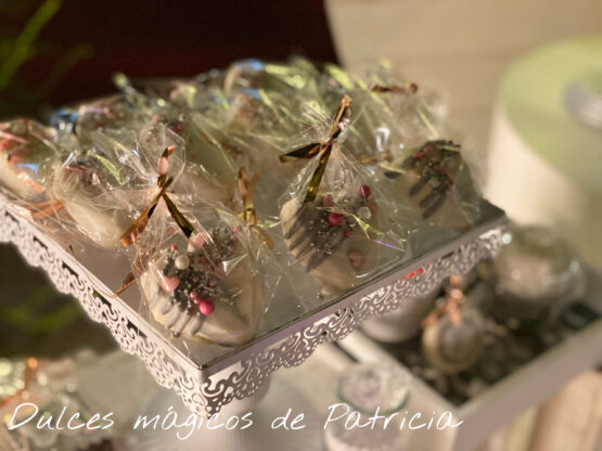 Candy bar mesa dulce boda tonos blanco y plata