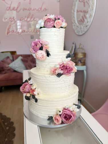 Tarta de boda con flor